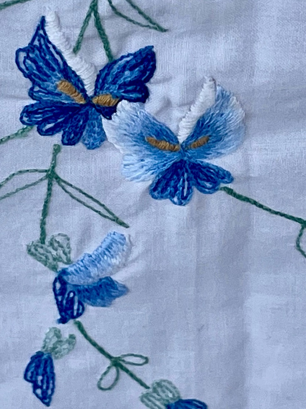 VTG White Hand Embroidered White Floral Tablecloth Rectangle Shabby Chic 64x96”